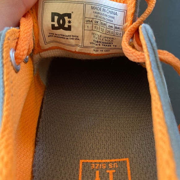 Boys DC Skate Shoes - Orange and Grey - Size 1Y - New in Box - Picture 3 of 8